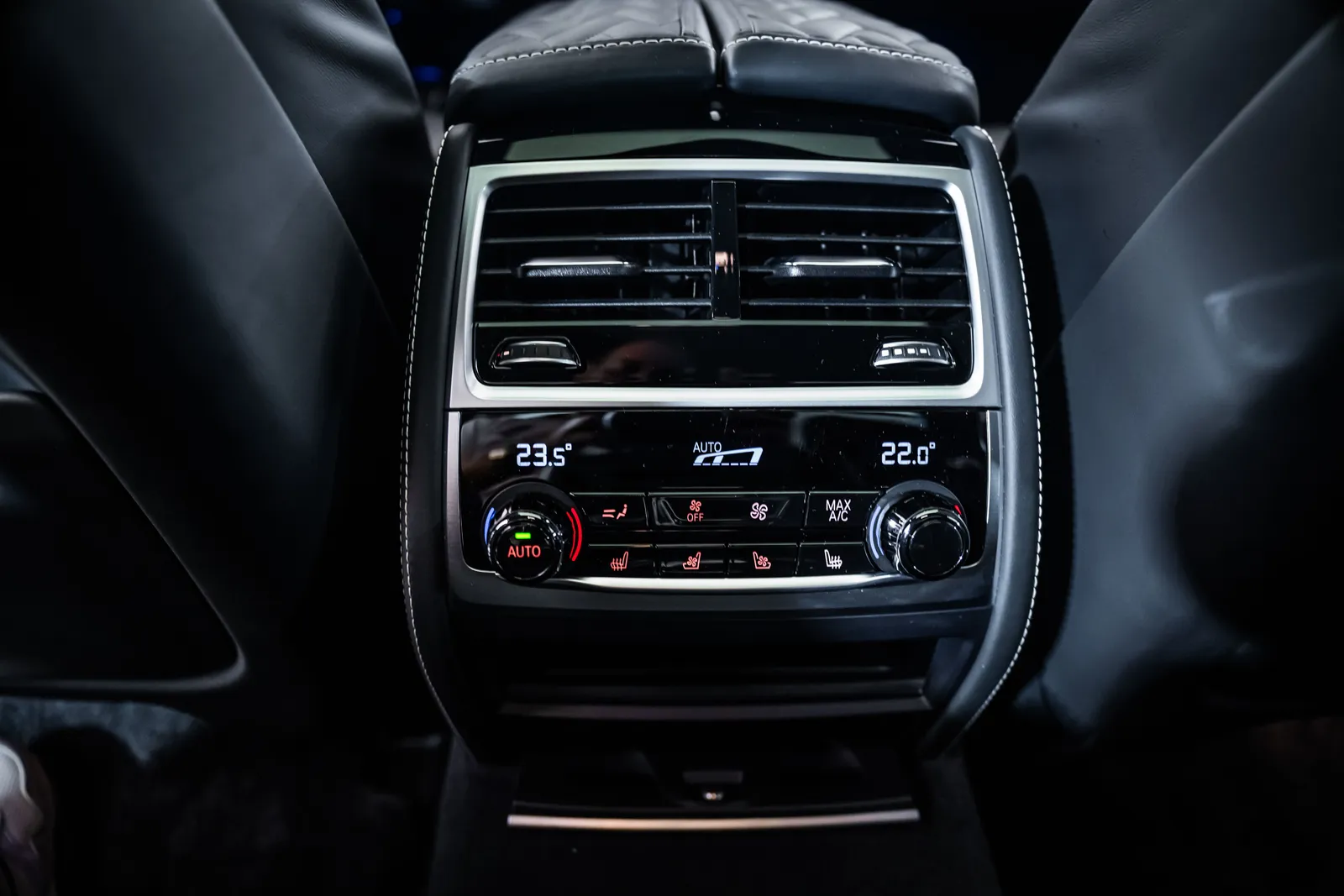 BMW 750 i xDrive *Individual*Msport*B&W*360 – снимка 15