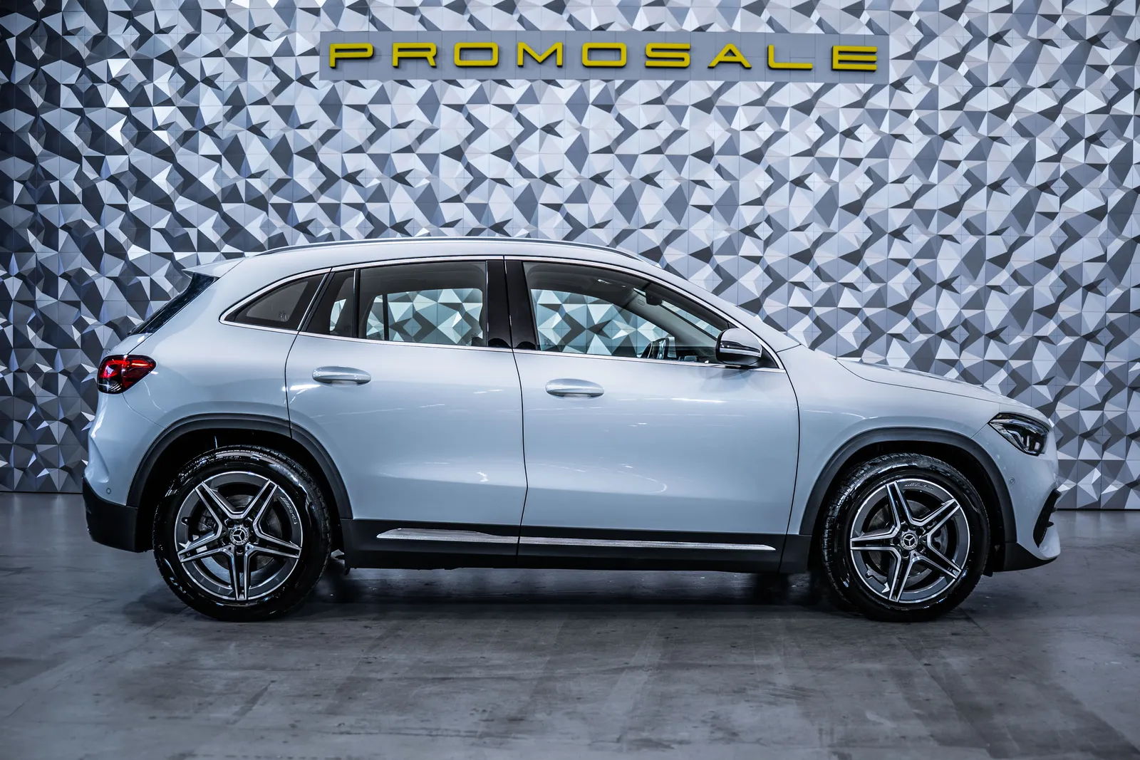 Mercedes-Benz GLA 220 d 4M AMG*Pano*Camera – снимка 6
