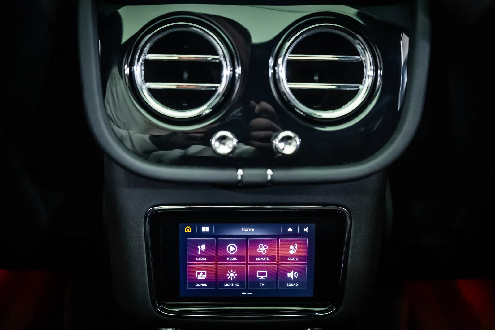 Bentley Bentayga V8 First Edition BLACK SPEC CARBON* – снимка 15