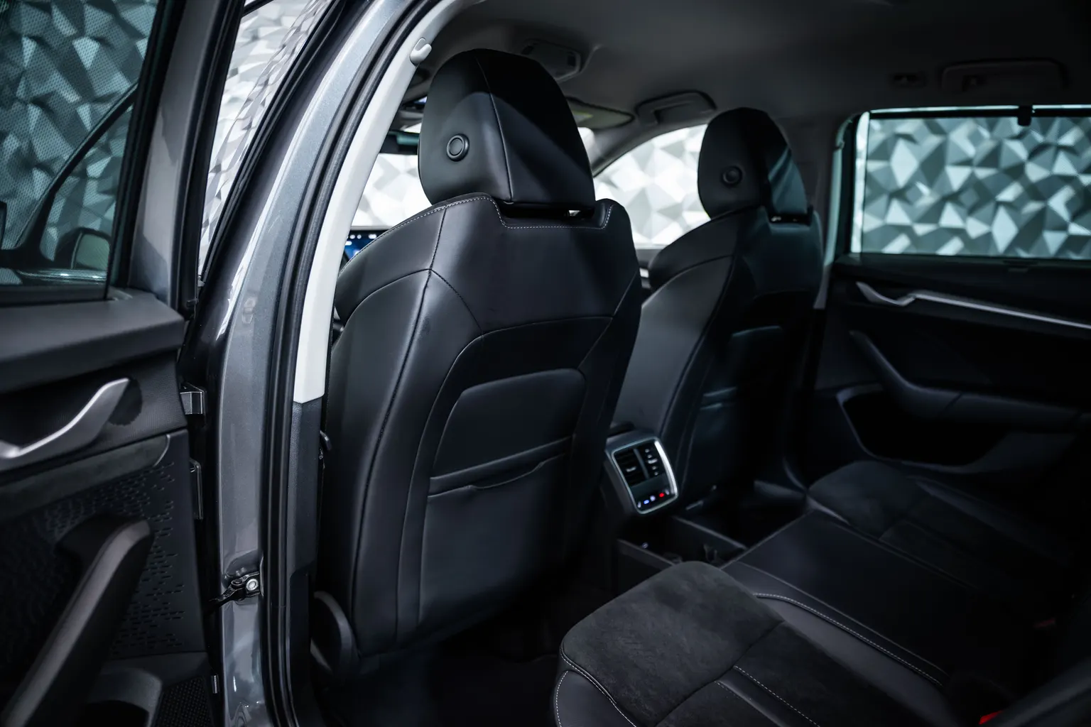 Skoda Octavia 2,0 TDI DSG 2.0 Litre, Diesel, Automatic – снимка 14