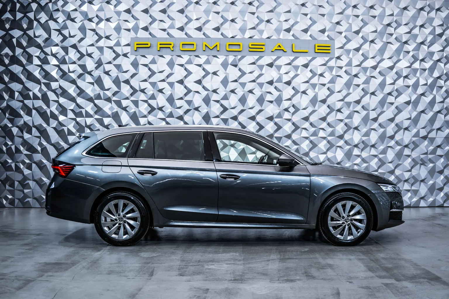 Skoda Octavia 2,0 TDI DSG 2.0 Litre, Diesel, Automatic – снимка 6