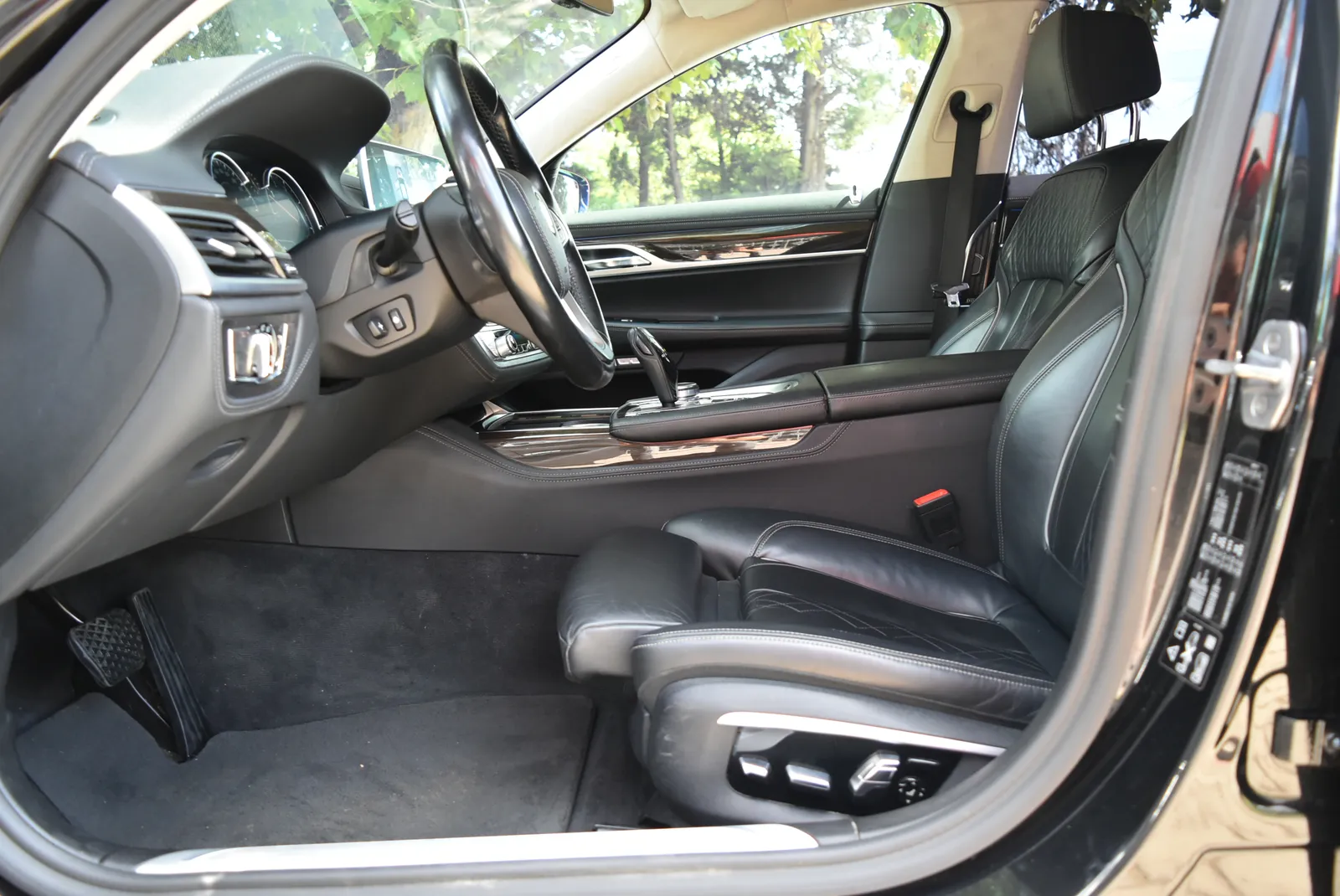 BMW 740 d xDrive*SoftCl*360*DisplayKey* – снимка 14