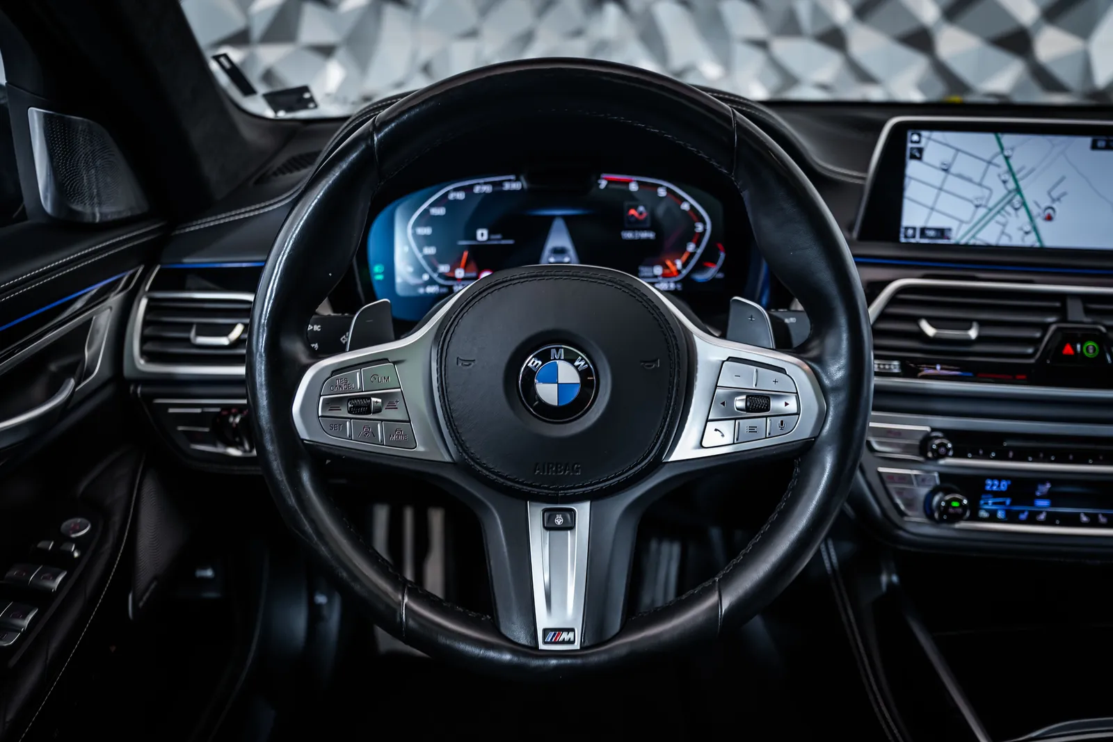 BMW 750 i xDrive *Individual*Msport*B&W*360 – снимка 9