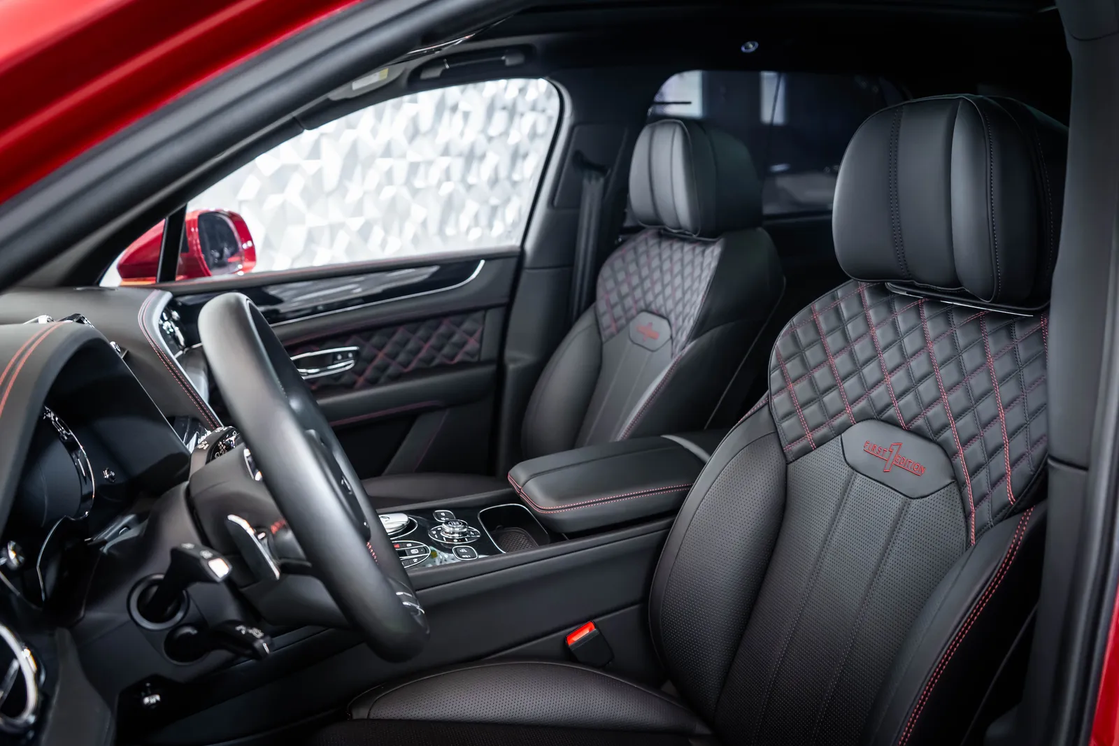 Bentley Bentayga V8 First Edition BLACK SPEC CARBON* – снимка 12