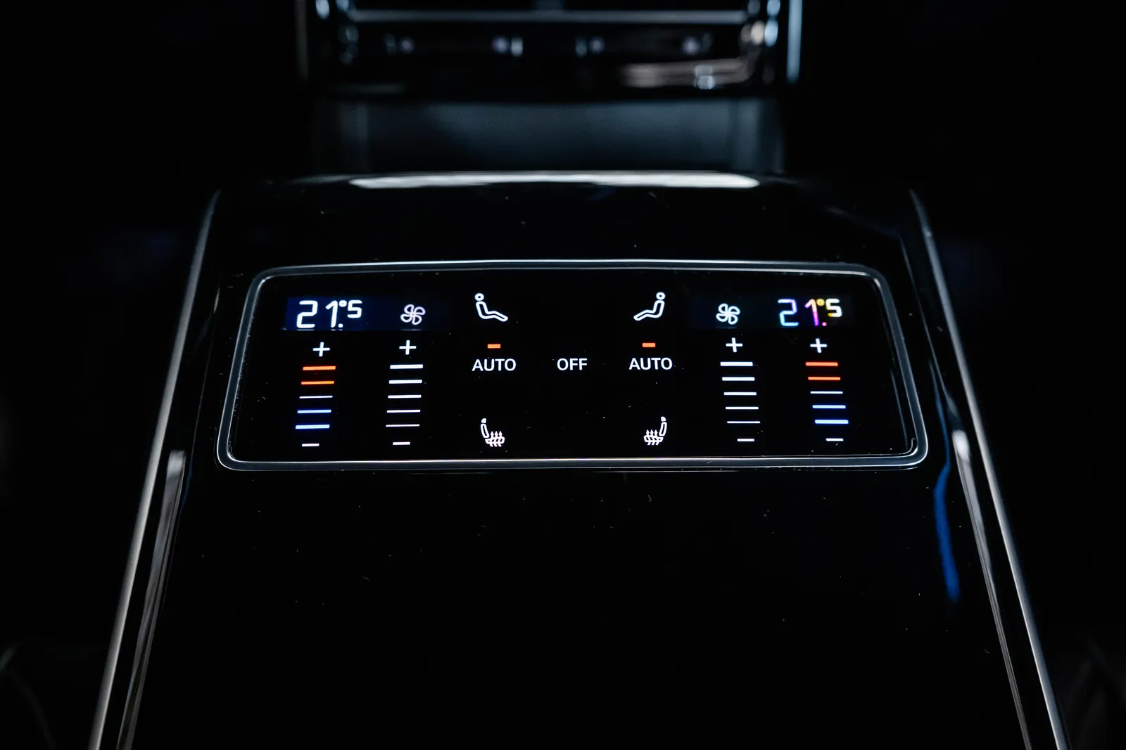 Audi S8 quattro*B&O*360*21*SoftCl* – снимка 15