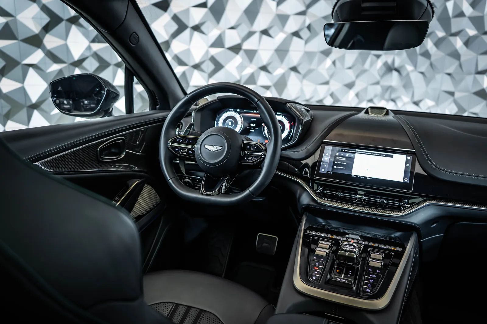 Aston Martin DBX 707*Carbon*Bowers & Wilkins – снимка 19
