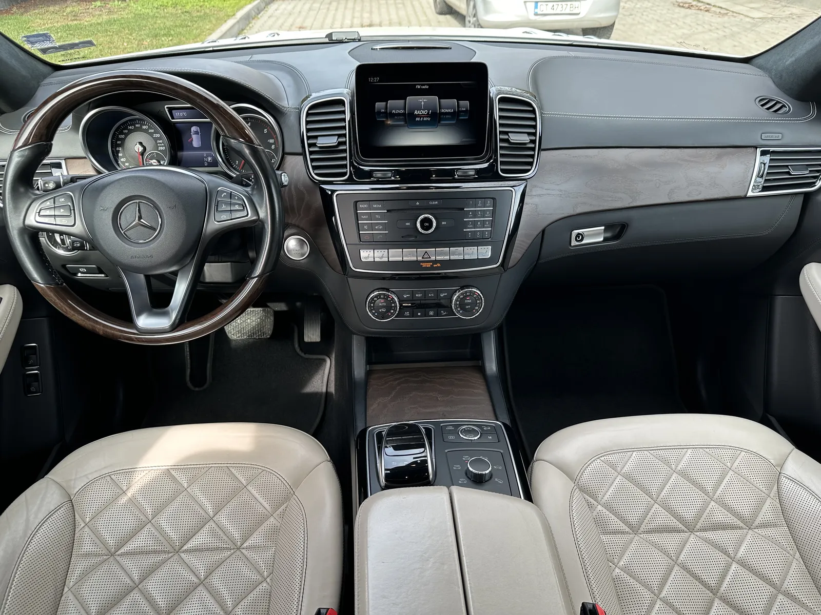 Mercedes-Benz GLE 350 d 4M*AMG*Designo*Night*OffRoad*Alcantara*h/k*Air* – снимка 13