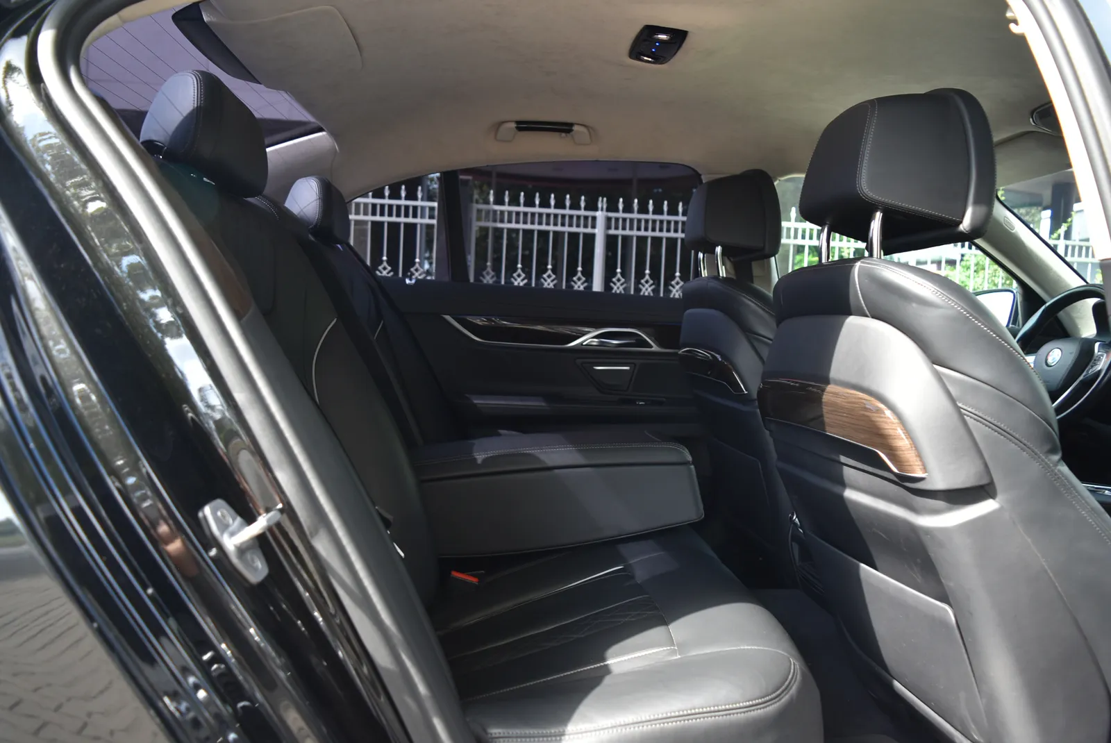 BMW 740 d xDrive*SoftCl*360*DisplayKey* – снимка 11
