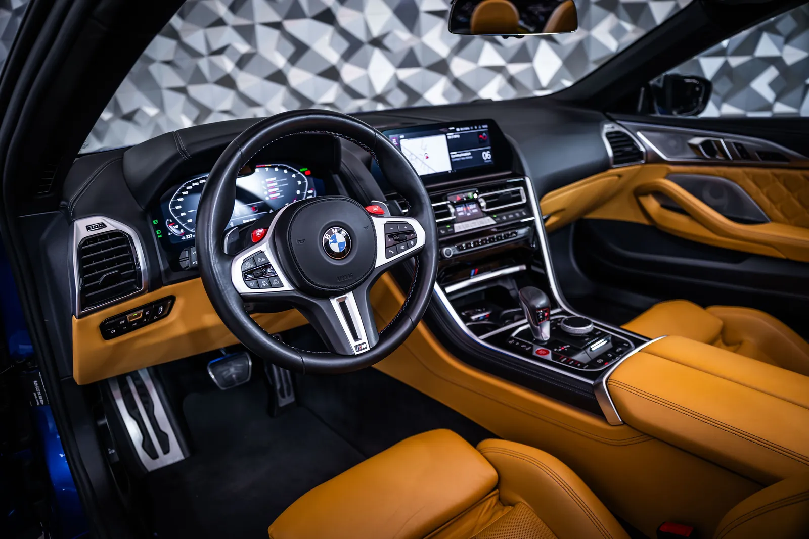 BMW M8 Competition Cabriolet Carbon*B&W – снимка 8