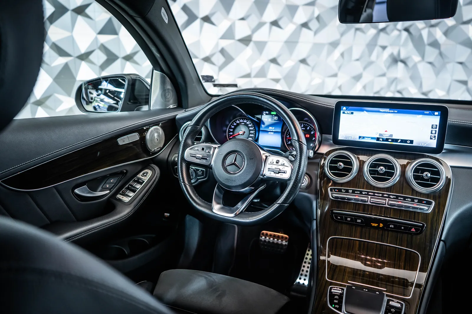 Mercedes-Benz GLC 200 4M AMG*Pano*Burmester – снимка 11
