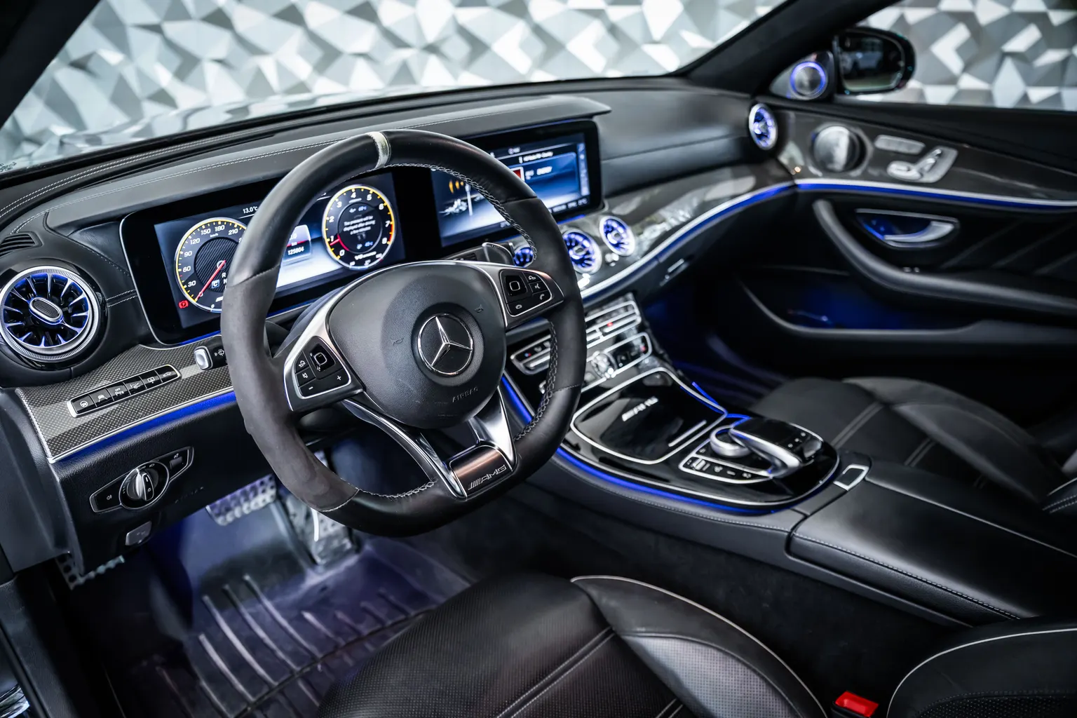 Mercedes-Benz E 63 AMG S 4M AMG*Pano*Burm – снимка 8