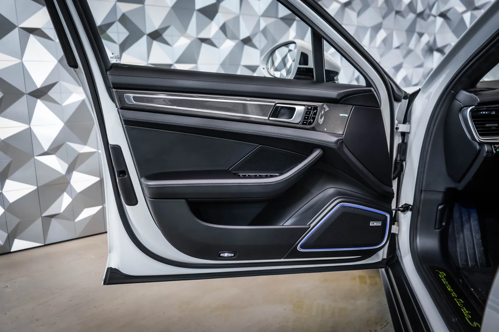 Porsche Panamera Turbo S E-Hybrid – снимка 7
