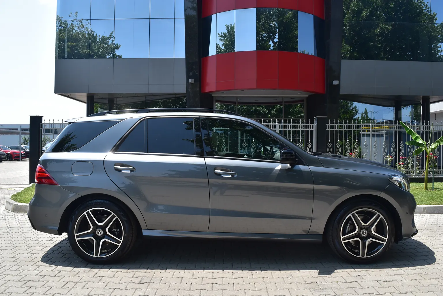Mercedes-Benz GLE 350 d 4M SUV AMG*Air*NightPack*Navi* – снимка 6