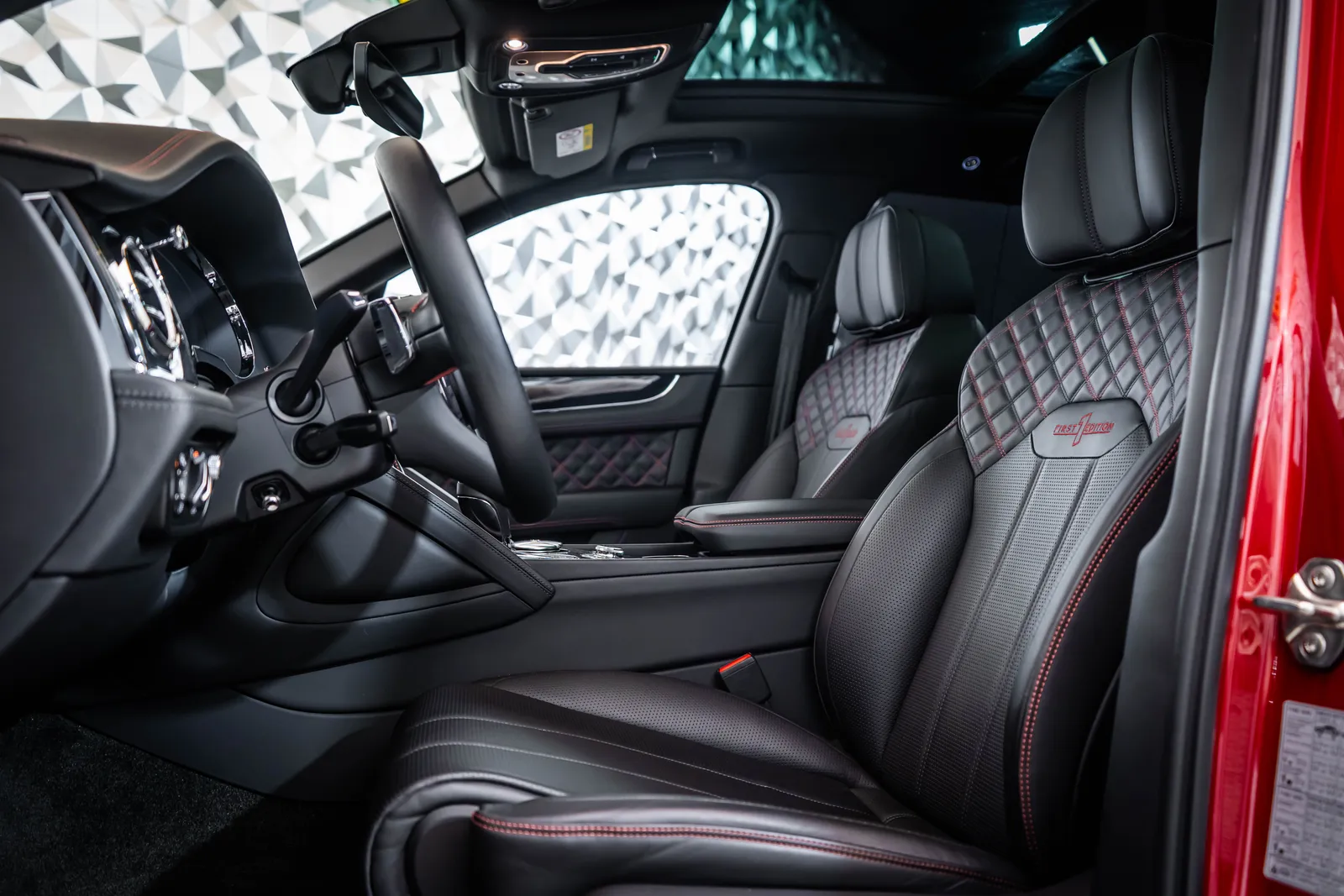 Bentley Bentayga V8 First Edition BLACK SPEC CARBON* – снимка 13
